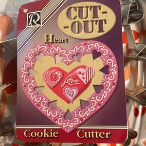 7” HEART CUT-OUT COOKIE CUTTER & VINTAGE MARY KAY MUG Gift Bundle Gift Set